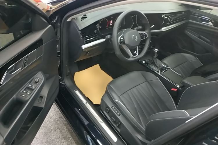 Used Volkswagen Passat 2023 330TSI Starry Luxury Edition Left Front Seat