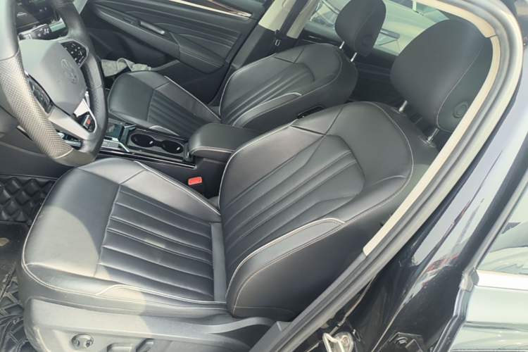 Used Volkswagen Passat 2023 Revised 330TSI Elite Edition Left Front Seat