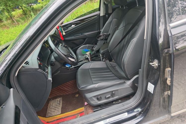 Used Volkswagen Passat 2023 Revised 330TSI Elite Edition Left Front Seat