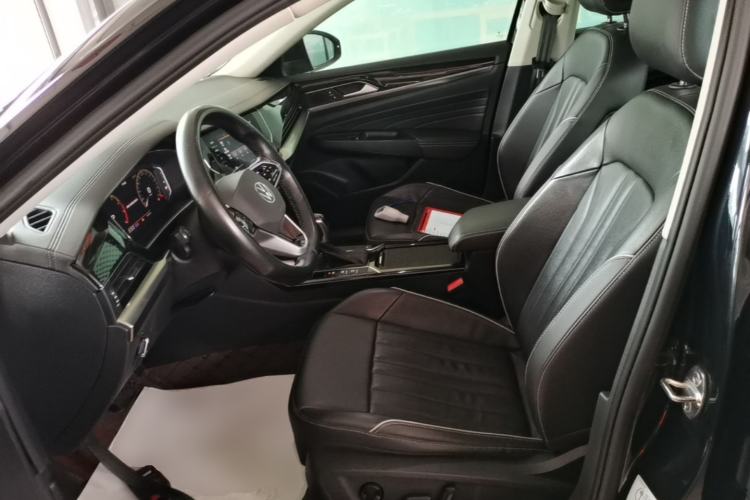 Used Volkswagen Passat 2023 Revised 330TSI Elite Edition Left Front Seat