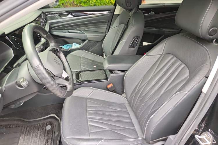 Used Volkswagen Passat 2023 330TSI Luxury Edition Left Front Seat