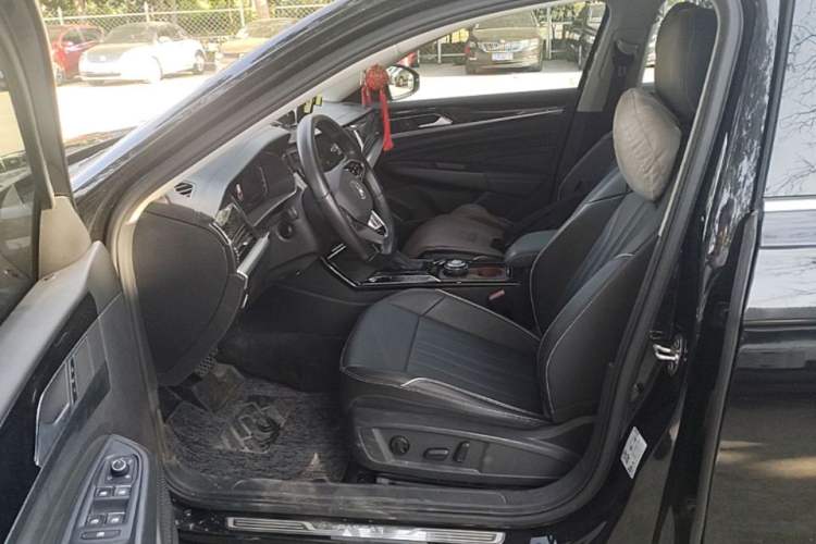 Used Volkswagen Passat 2023 330TSI Elite Edition Left Front Seat