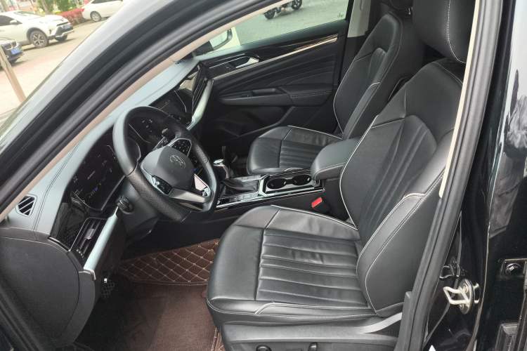 Used Volkswagen Passat 2023 Revised 330TSI Elite Edition Left Front Seat