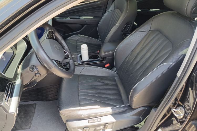 Used Volkswagen Passat 2023 330TSI Luxury Edition Left Front Seat