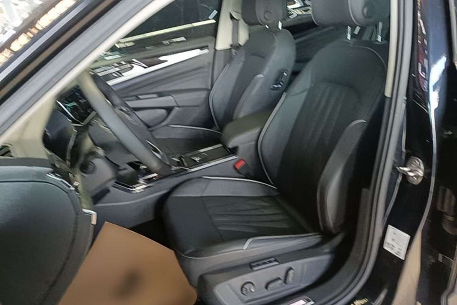 Used Volkswagen Passat 2023 Facelift 330TSI Luxury Edition Left Front Seat