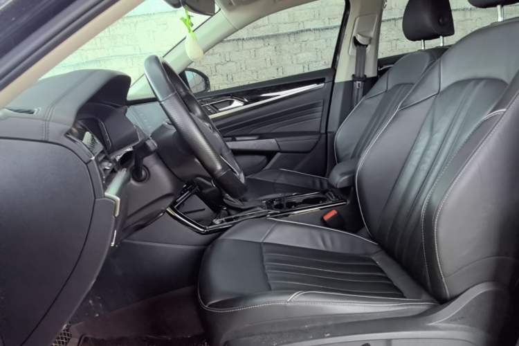 Used Volkswagen Passat 2023 330TSI Elite Edition Left Front Seat