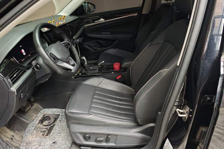Used Volkswagen Passat 2023 Revised 330TSI Elite Edition Left Front Seat