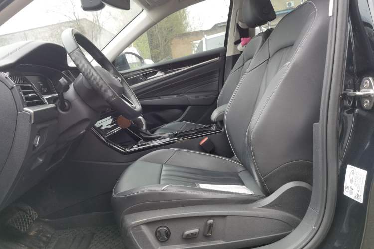 Used Volkswagen Passat 2023 Revised 330TSI Elite Edition Left Front Seat