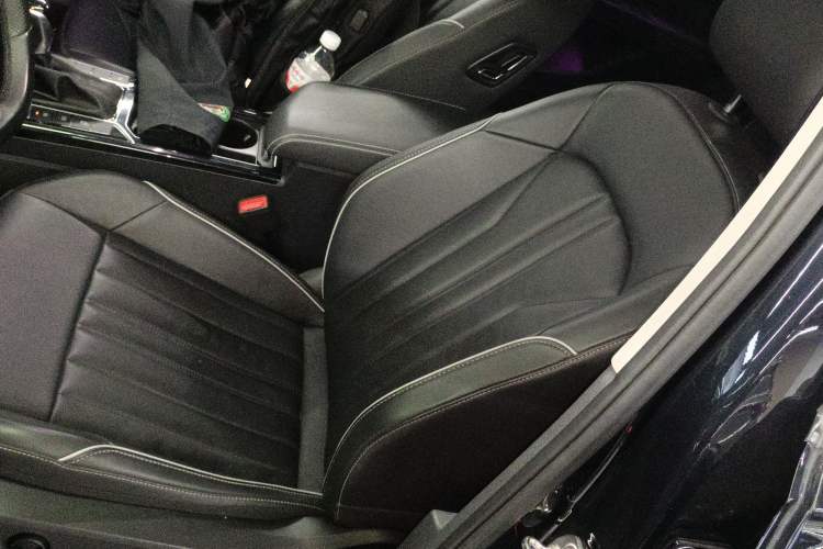 Used Volkswagen Passat 2023 Revised 330TSI Starry Elite Edition Left Front Seat