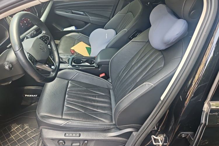 Used Volkswagen Passat 2023 330TSI Starry Luxury Edition Left Front Seat