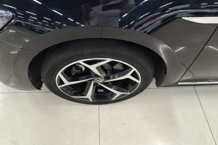 Used Volkswagen Passat 2023 Revised 330TSI Starry Elite Edition Left Front Wheel Hub