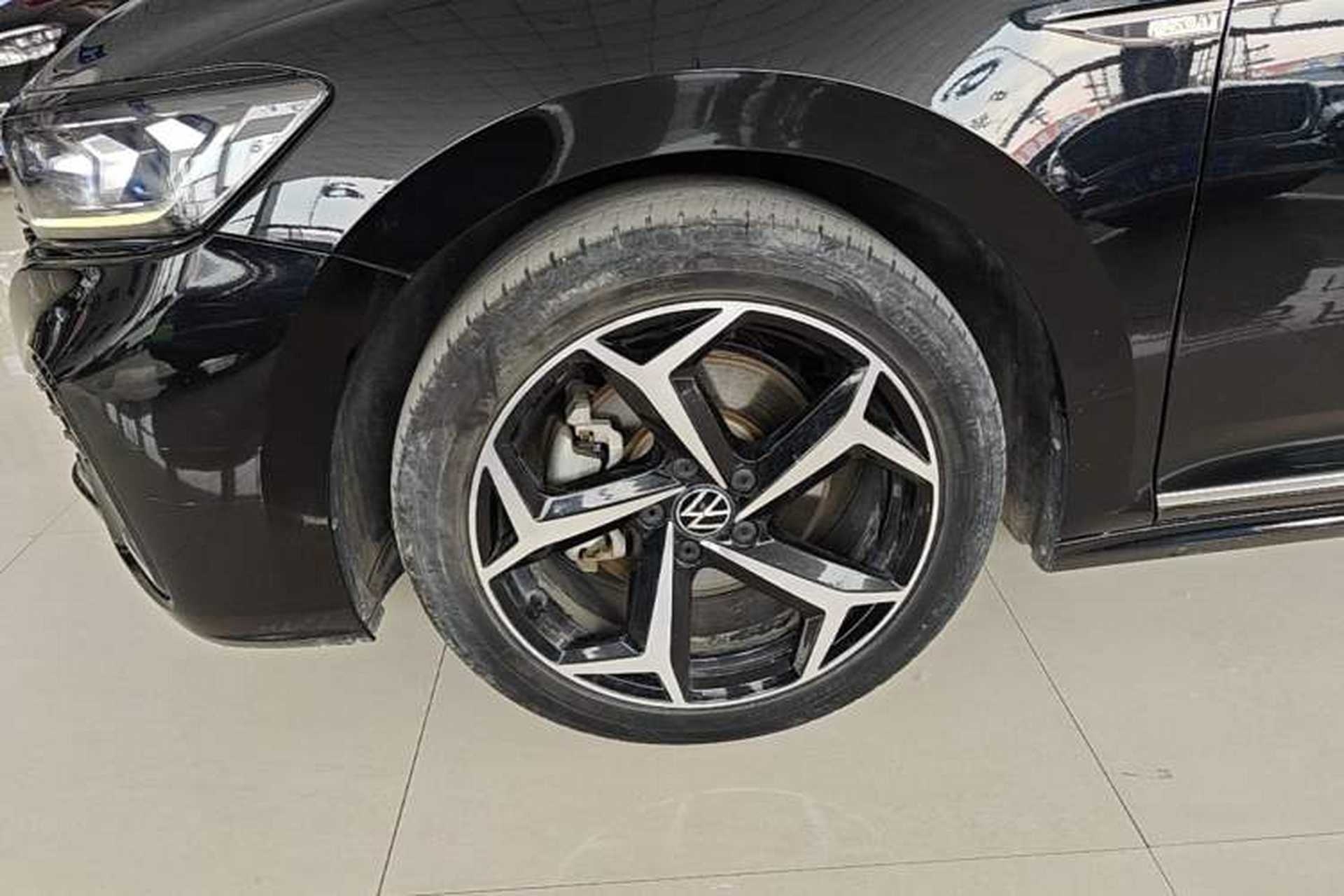 Used Volkswagen Passat 2023 Revised 330TSI Starry Elite Edition Left Front Wheel Hub