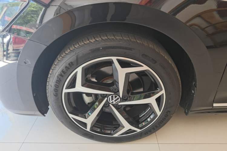 Used Volkswagen Passat 2023 Restyled 330TSI Starry Luxury Edition Left Front Wheel Hub