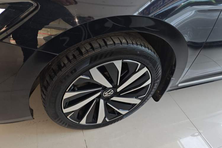 Used Volkswagen Passat 2023 Revised 330TSI Starry Elite Edition Left Front Wheel Hub
