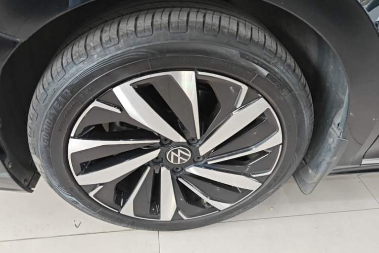 Used Volkswagen Passat 2023 380TSI Flagship Edition Left Front Wheel Hub