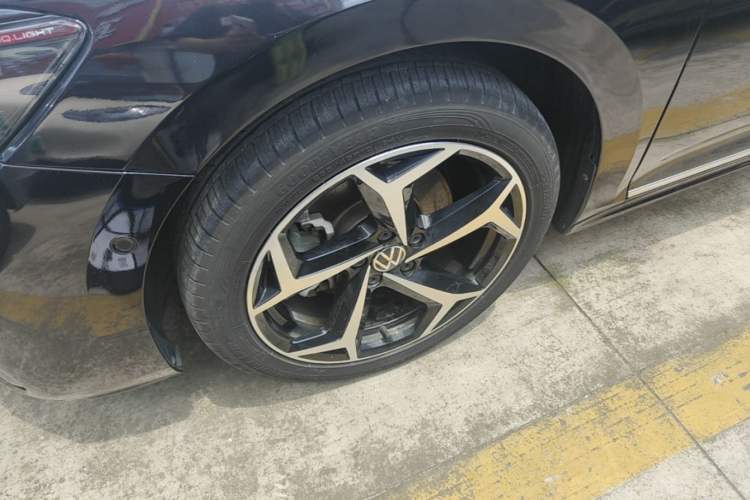 Used Volkswagen Passat 2023 Restyled 330TSI Starry Luxury Edition Left Front Wheel Hub