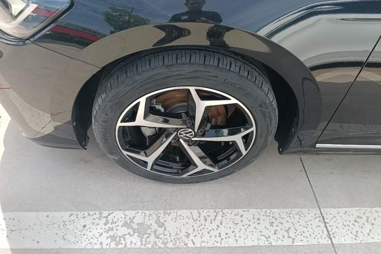 Used Volkswagen Passat 2023 Revised 330TSI Starry Elite Edition Left Front Wheel Hub