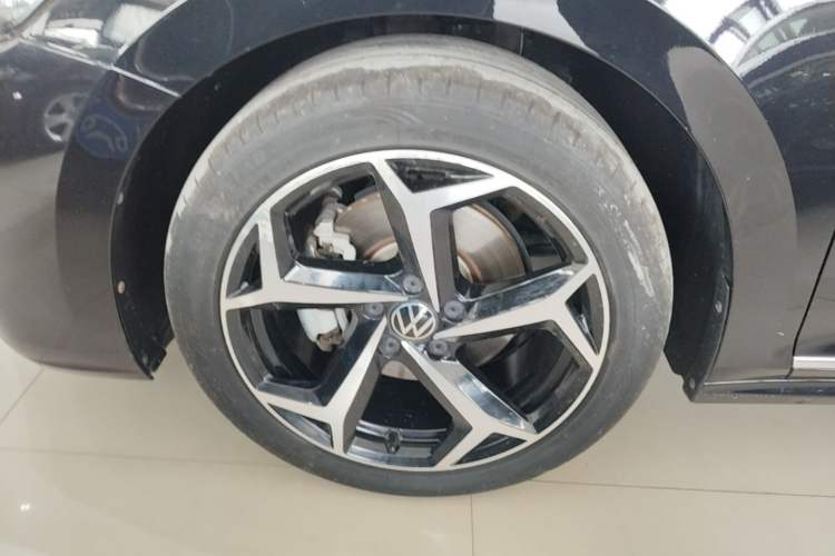Used Volkswagen Passat 2023 330TSI Starry Elite Edition Left Front Wheel Hub