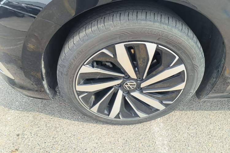 Used Volkswagen Passat 2023 Revised 330TSI Elite Edition Left Front Wheel Hub