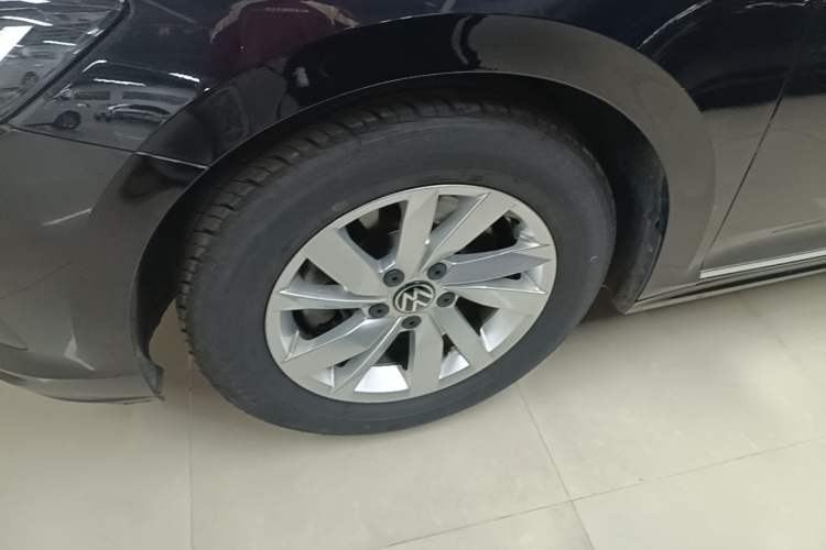 Used Volkswagen Passat 2023 Revised Version 280TSI Business Edition Left Front Wheel Hub