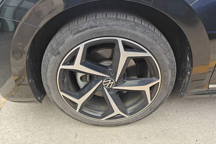 Used Volkswagen Passat 2023 Restyled 330TSI Starry Luxury Edition Left Front Wheel Hub