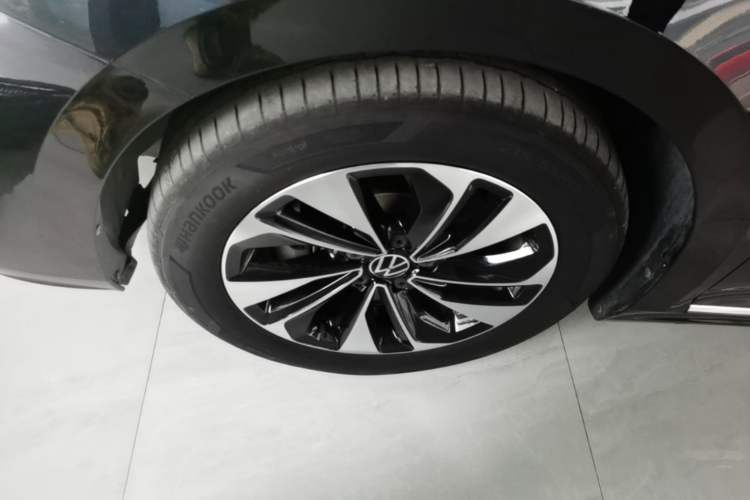 Used Volkswagen Passat 2023 330TSI Starry Elite Edition Left Front Wheel Hub