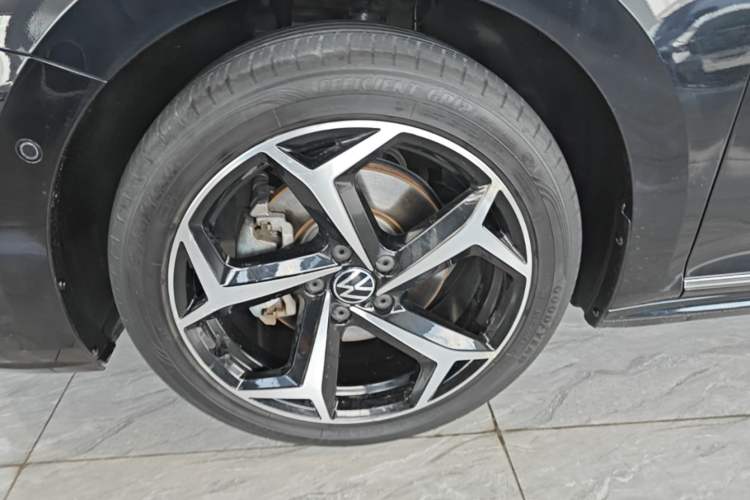 Used Volkswagen Passat 2023 Restyled 330TSI Starry Luxury Edition Left Front Wheel Hub