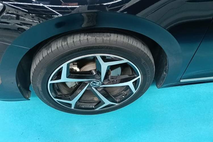 Used Volkswagen Passat 2023 330TSI Starry Elite Edition Left Front Wheel Hub