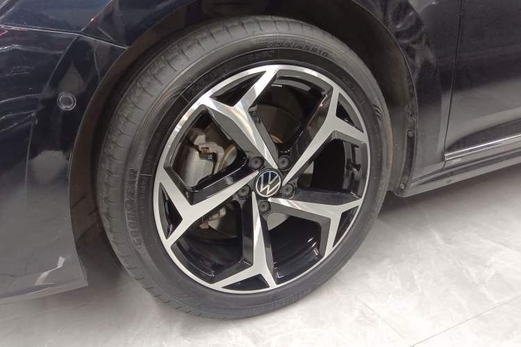 Used Volkswagen Passat 2023 Restyled 330TSI Starry Luxury Edition Left Front Wheel Hub