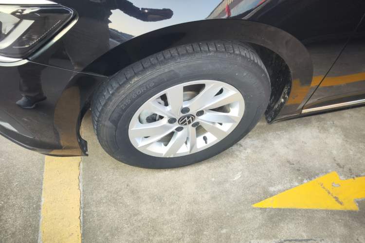 Used Volkswagen Passat 2023 Revised Version 280TSI Business Edition Left Front Wheel Hub