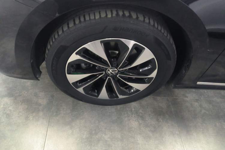 Used Volkswagen Passat 2023 330TSI Starry Elite Edition Left Front Wheel Hub