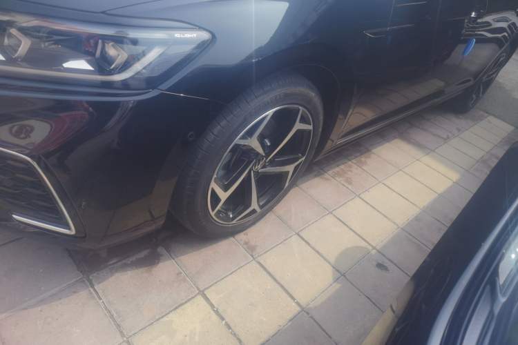 Used Volkswagen Passat 2023 Restyled 330TSI Starry Luxury Edition Left Front Wheel Hub
