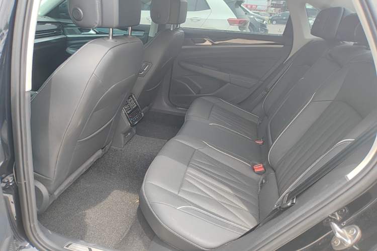 Used Volkswagen Passat 2023 330TSI Starry Luxury Edition Left Rear Seat