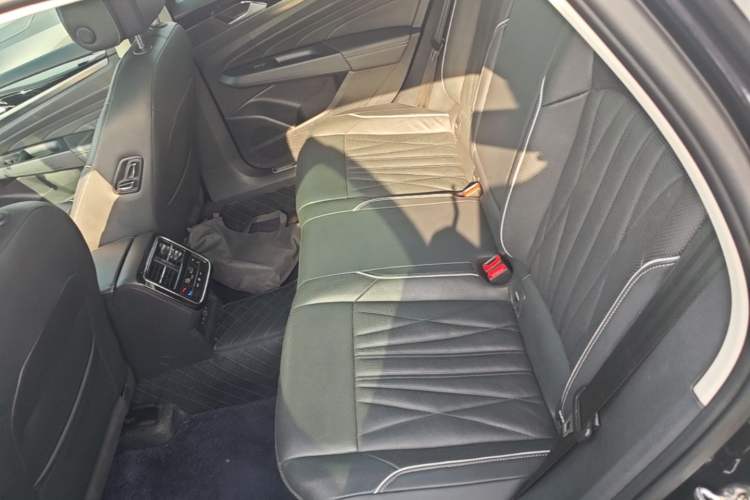 Used Volkswagen Passat 2023 330TSI Starry Luxury Edition Left Rear Seat