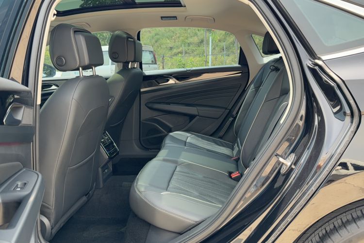 Used Volkswagen Passat 2023 Facelift 330TSI Luxury Edition Left Rear Seat