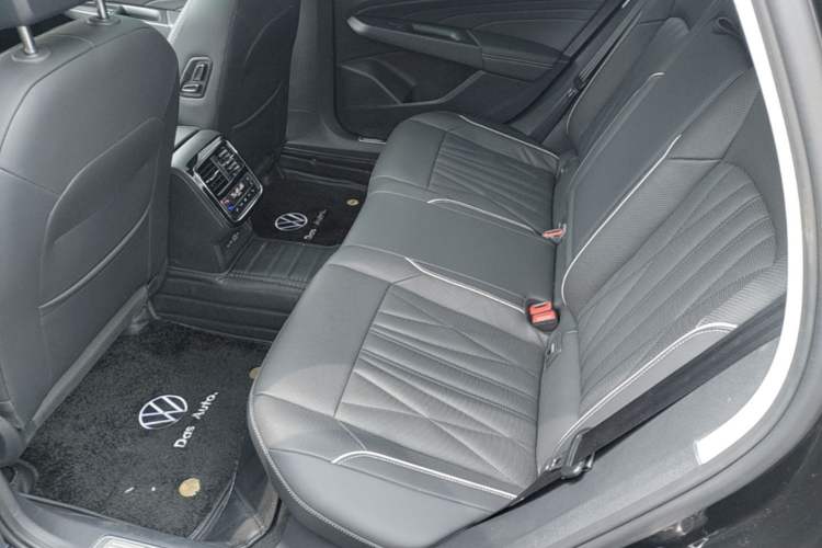 Used Volkswagen Passat 2023 330TSI Starry Luxury Edition Left Rear Seat