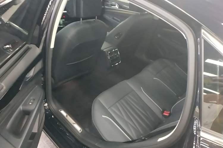 Used Volkswagen Passat 2023 330TSI Starry Luxury Edition Left Rear Seat