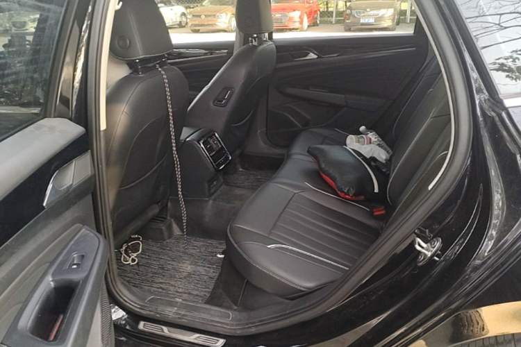 Used Volkswagen Passat 2023 330TSI Elite Edition Left Rear Seat