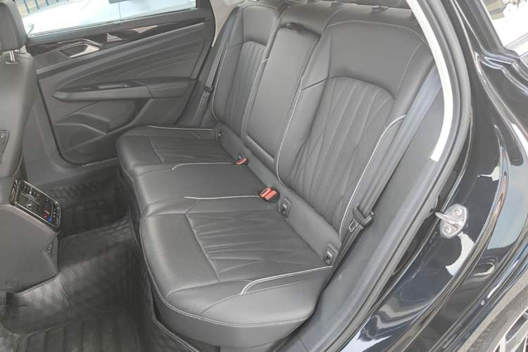 Used Volkswagen Passat 2023 330TSI Starry Luxury Edition Left Rear Seat
