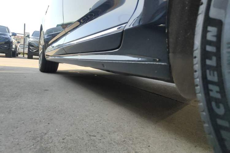 Used Volkswagen Passat 2023 330TSI Elite Edition Left Side Sill