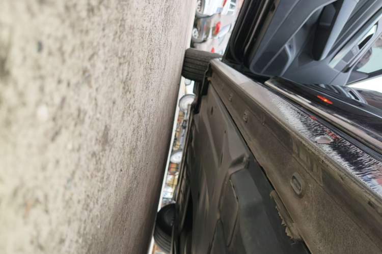 Used Volkswagen Passat 2023 330TSI Elite Edition Left Side Sill