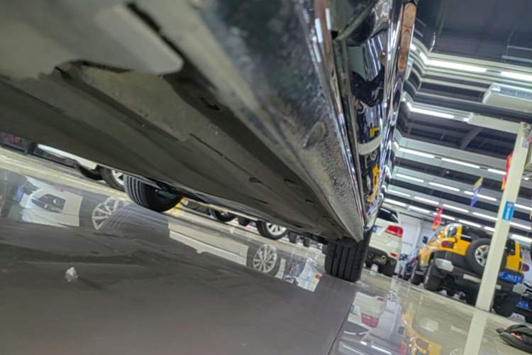 Used Volkswagen Passat 2023 Facelift 330TSI Prestige Edition Left Side Sill