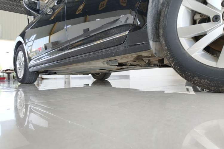 Used Volkswagen Passat 2023 280TSI Business Edition Left Side Sill