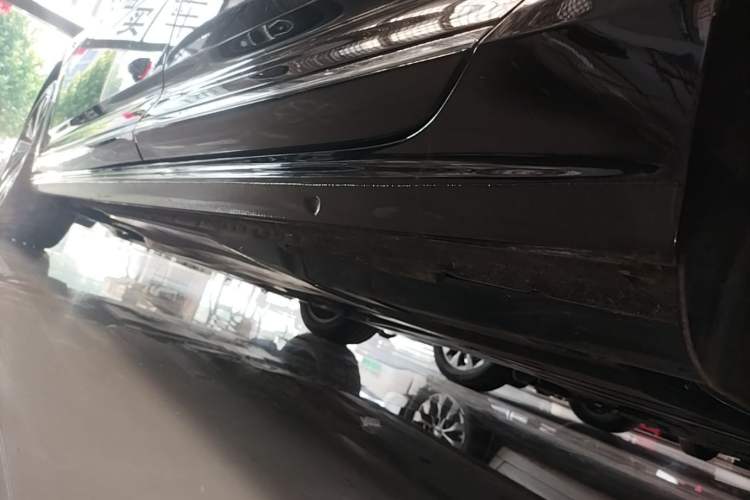 Used Volkswagen Passat 2023 Revised 330TSI Elite Edition Left Side Sill