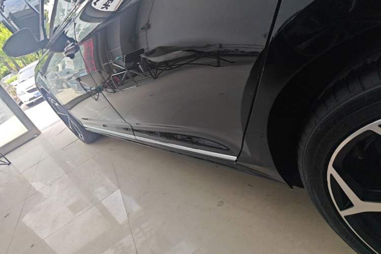 Used Volkswagen Passat 2023 Restyled 330TSI Starry Luxury Edition Left Side Sill