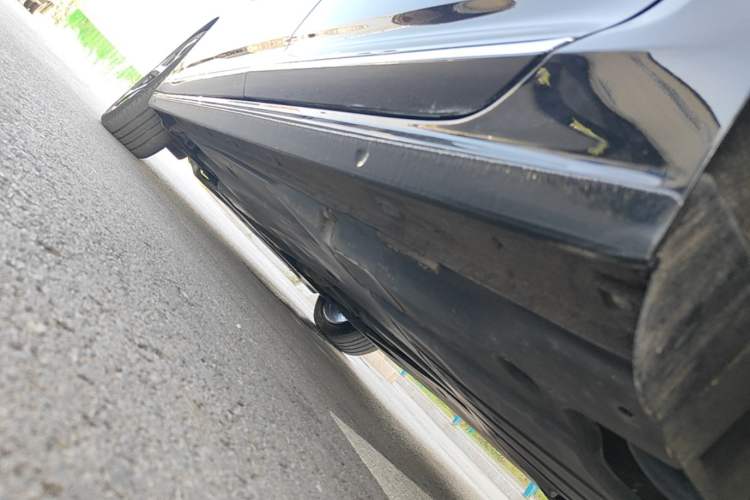 Used Volkswagen Passat 2023 330TSI Starry Luxury Edition Left Side Sill