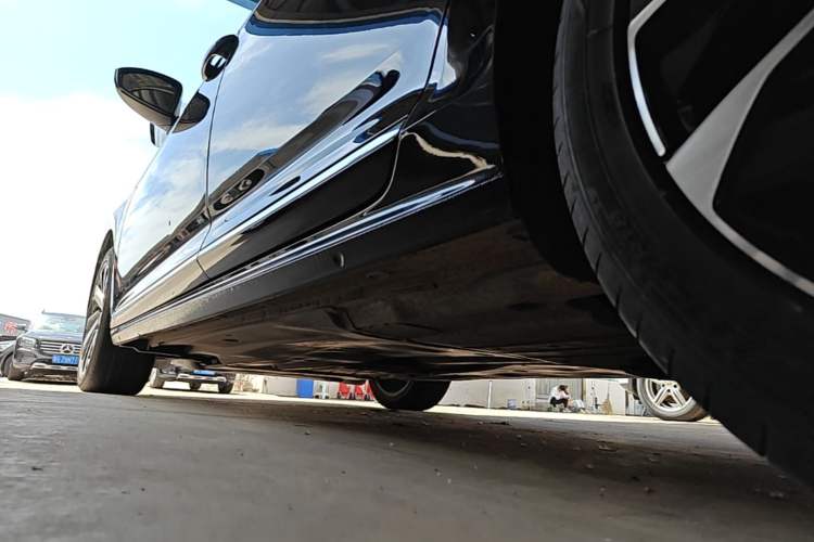 Used Volkswagen Passat 2023 330TSI Elite Edition Left Side Sill
