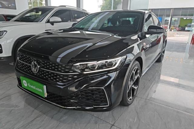 Used Volkswagen Passat 2023 Restyled 330TSI Starry Luxury Edition