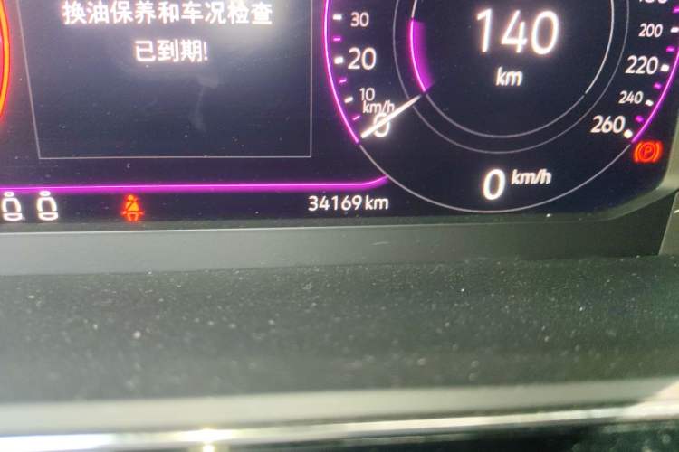 Used Volkswagen Passat 2023 Facelift 330TSI Prestige Edition Odometer Close Up