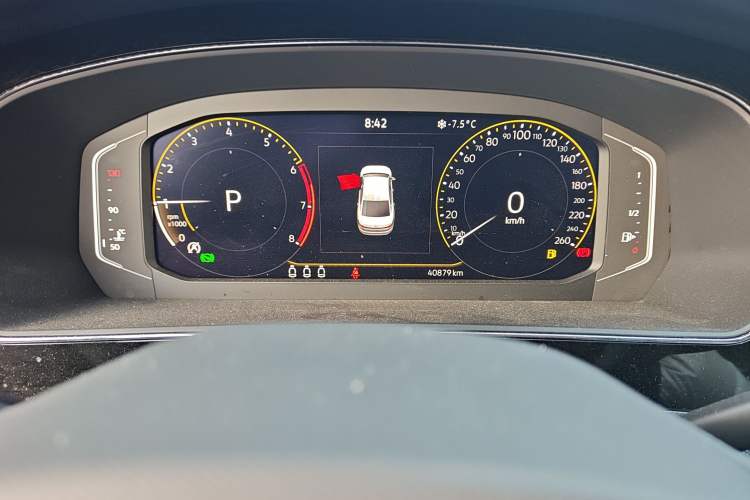 Used Volkswagen Passat 2023 330TSI Elite Edition Odometer Close Up